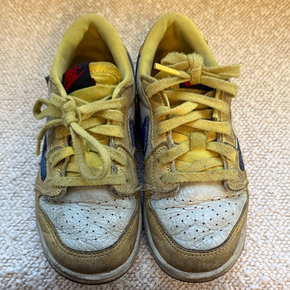 Nike Travis Scott Air Jordan 1 Canary Yellow